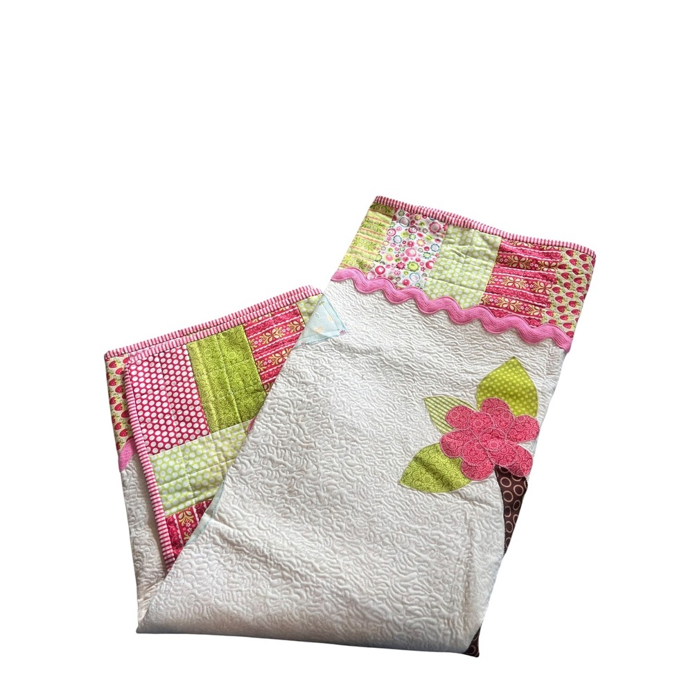 Handmade‎ Quilted Baby Blanket Bird Floral Applique Strawberry Patchwork - Picture 5 of 5